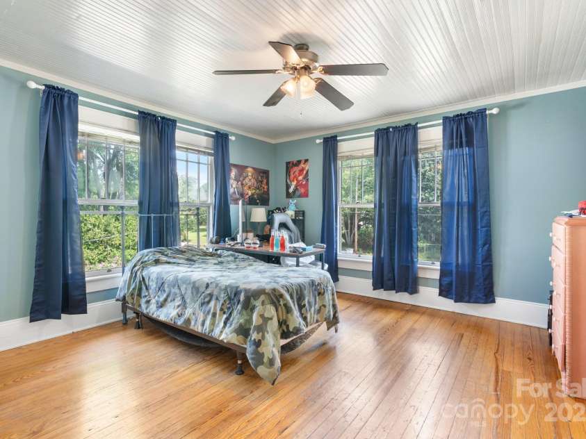 313 Main Street, Morganton, NC 28655.  MLS# CAR4275502, YatesRealty ID 1512. 