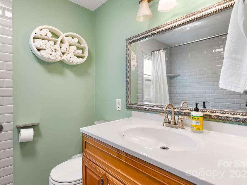 313 Main Street, Morganton, NC 28655.  MLS# CAR4275502, YatesRealty ID 1512. Primary bathroom. 