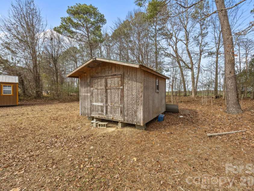 289 Washington Park Road, Mount Gilead, NC 27306.  MLS# CAR4351643, YatesRealty ID 15121. 