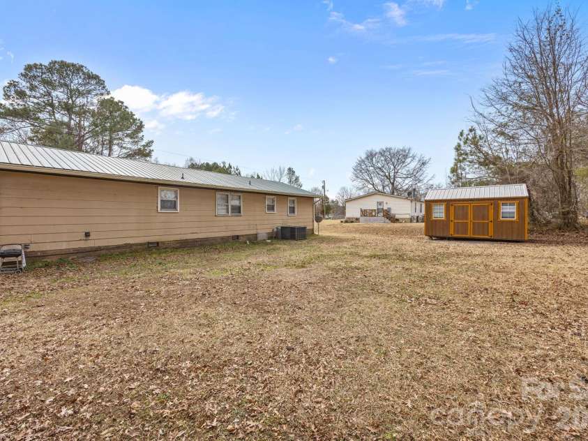 289 Washington Park Road, Mount Gilead, NC 27306.  MLS# CAR4351643, YatesRealty ID 15121. 