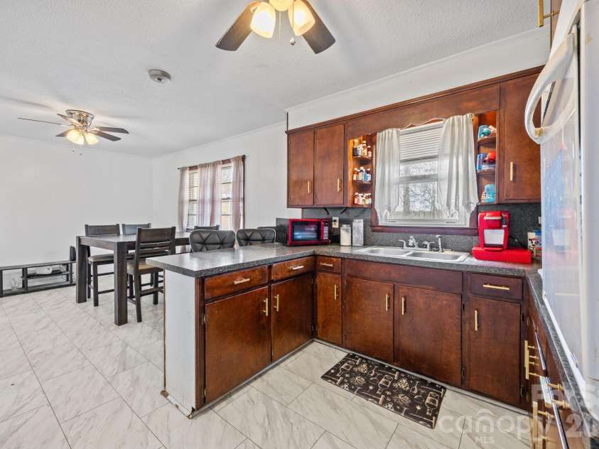 289 Washington Park Road, Mount Gilead, NC 27306.  MLS# CAR4351643, YatesRealty ID 15121. 