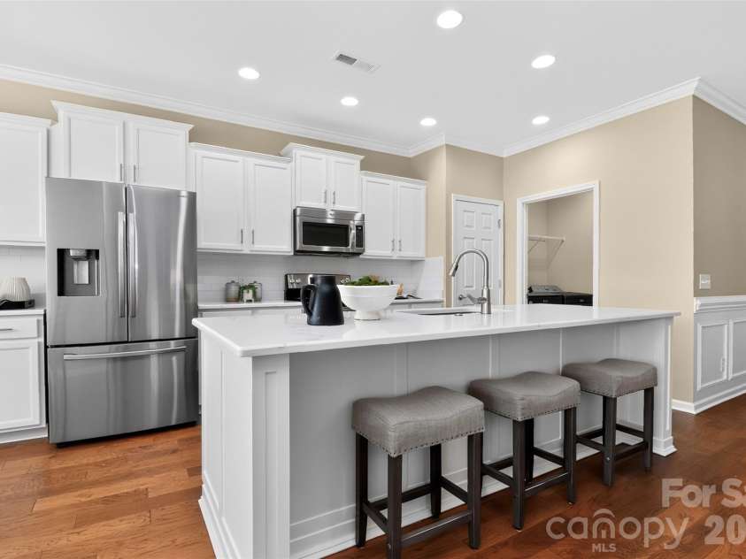 2015 Vermount Way, Indian Land, SC 29707.  MLS# CAR4412967, YatesRealty ID 15122. Bright cabinetry and large island