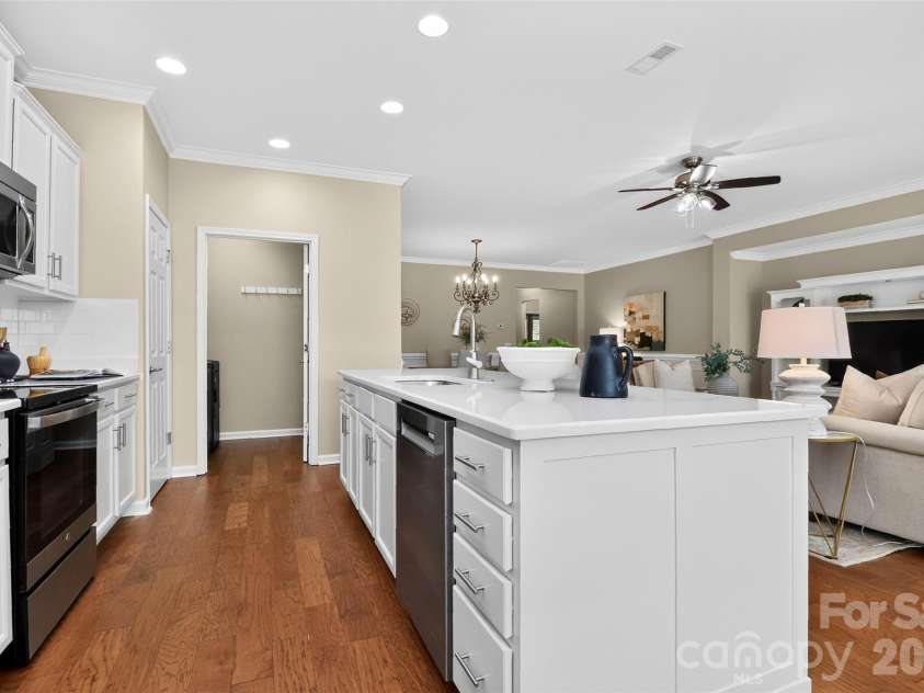 2015 Vermount Way, Indian Land, SC 29707.  MLS# CAR4412967, YatesRealty ID 15122. Kitchen depth and workspace