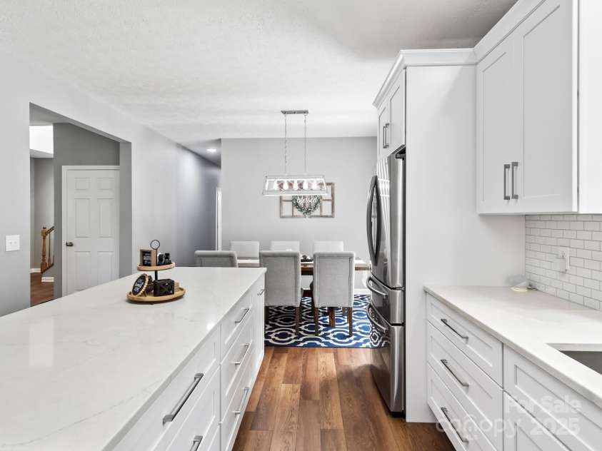 642 Bull Creek Road, Mars Hill, NC 28754.  MLS# CAR4260384, YatesRealty ID 15122. 