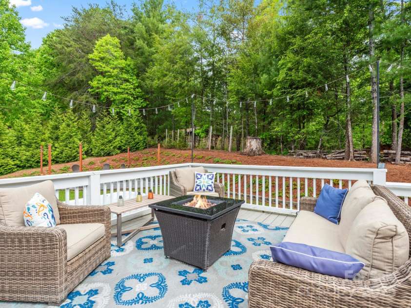 642 Bull Creek Road, Mars Hill, NC 28754.  MLS# CAR4260384, YatesRealty ID 15122. 