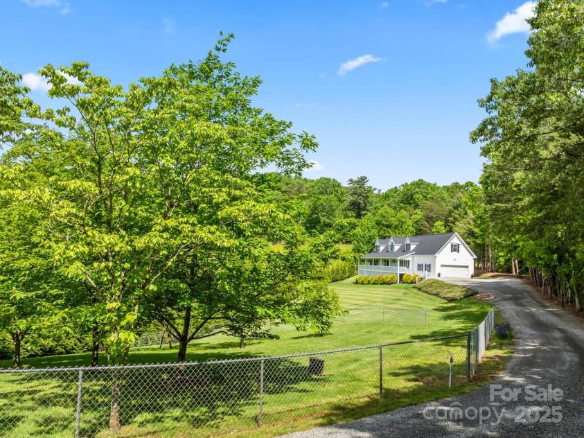 642 Bull Creek Road, Mars Hill, NC 28754.  MLS# CAR4260384, YatesRealty ID 15122. 