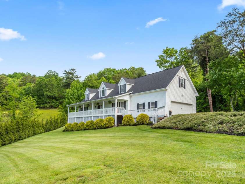 642 Bull Creek Road, Mars Hill, NC 28754.  MLS# CAR4260384, YatesRealty ID 15122. 