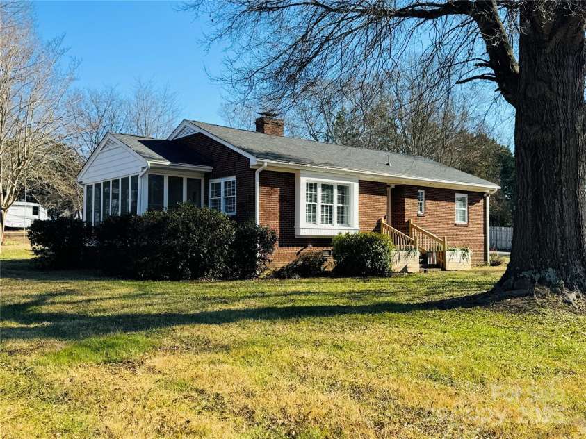 813 Zion Street, Landis, NC 28088.  MLS# CAR4211006, YatesRealty ID 15123. 