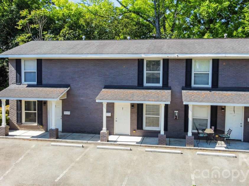 1512 Seigle Avenue, Charlotte, NC 28205.  MLS# CAR4352757, YatesRealty ID 15124. 