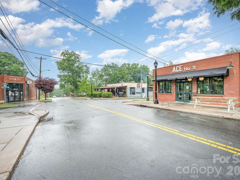 1512 Seigle Avenue, Charlotte, NC 28205.  MLS# CAR4352757, YatesRealty ID 15124. 