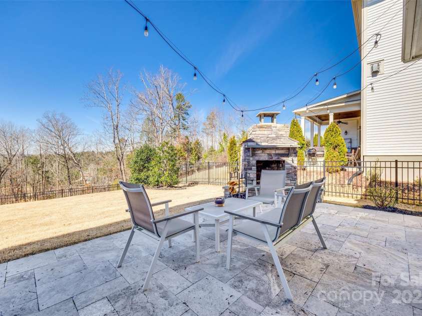 520 Crawfish Drive, Fort Mill, SC 29708.  MLS# CAR4220109, YatesRealty ID 15124. 