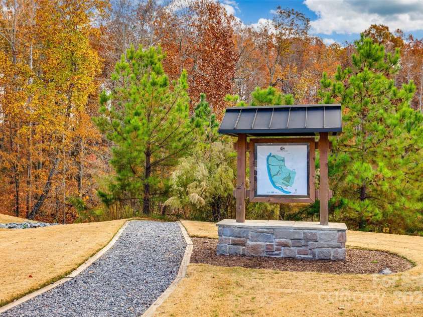 520 Crawfish Drive, Fort Mill, SC 29708.  MLS# CAR4220109, YatesRealty ID 15124. Amenities