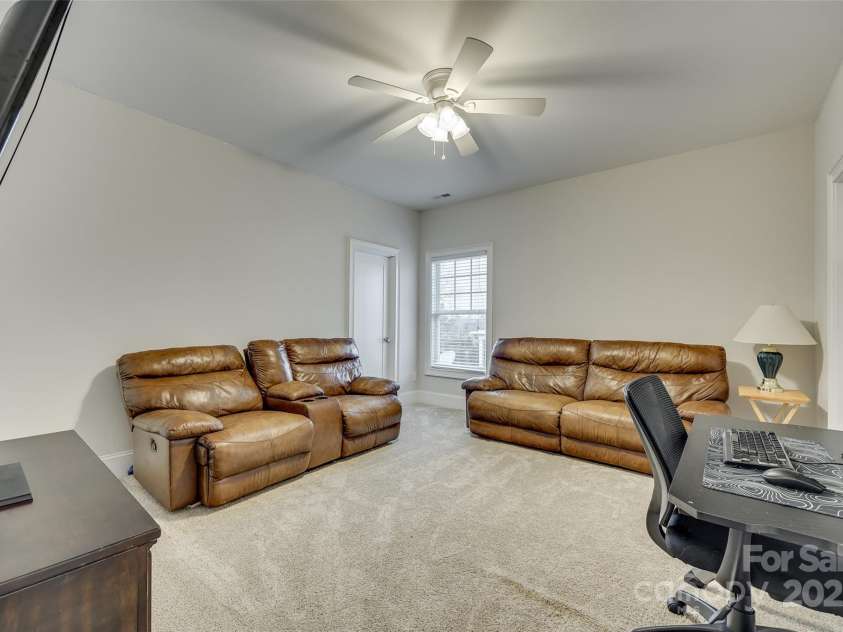 520 Crawfish Drive, Fort Mill, SC 29708.  MLS# CAR4220109, YatesRealty ID 15124. Bed/Bonus