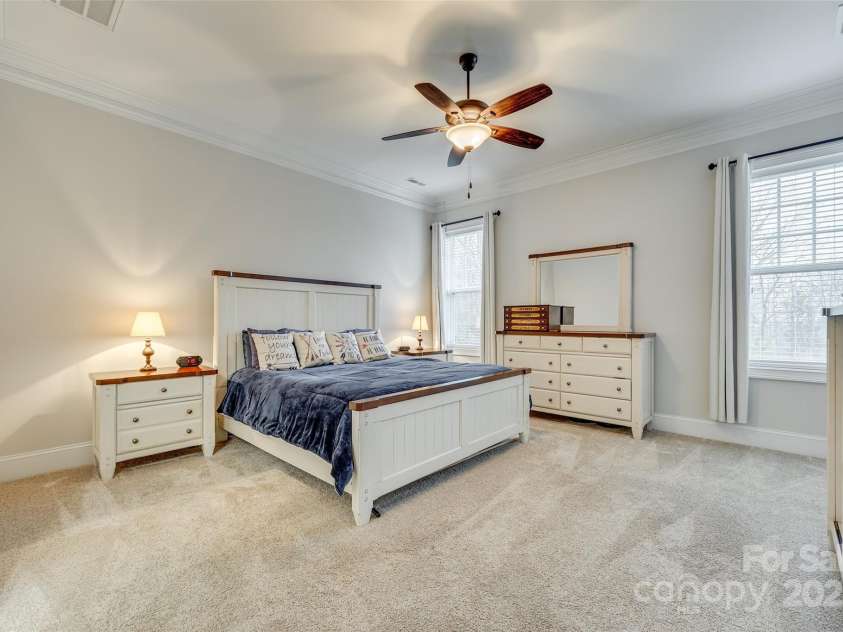 520 Crawfish Drive, Fort Mill, SC 29708.  MLS# CAR4220109, YatesRealty ID 15124. Main Level Primary