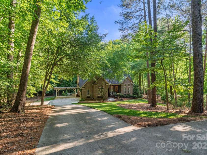 131 Sierra Woods Drive, Troutman, NC 28166.  MLS# CAR4256194, YatesRealty ID 15125. 