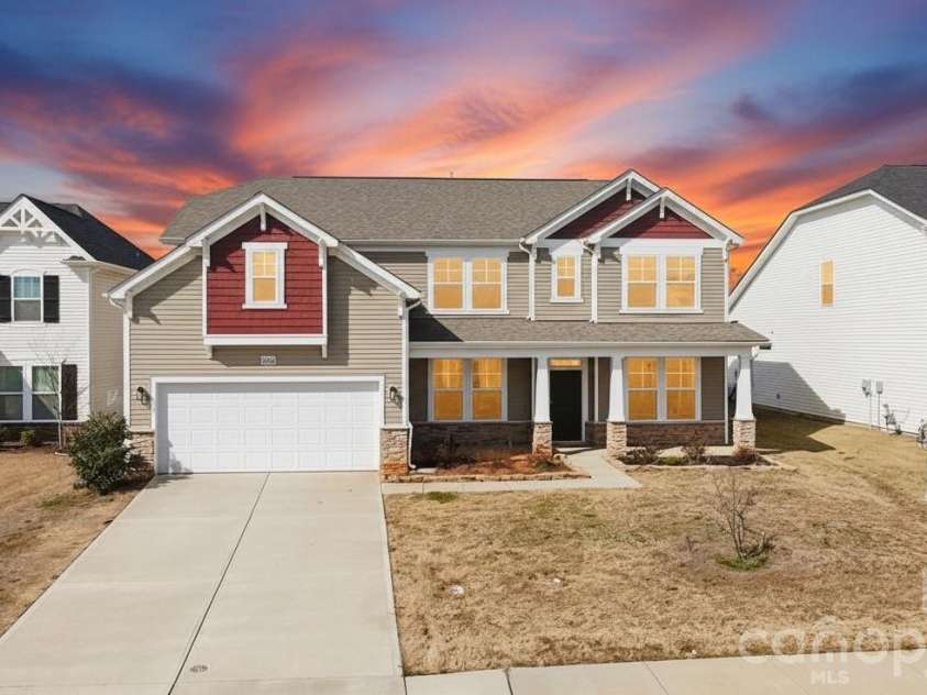 5029 Baileys Run Drive, Rock Hill, SC 29732.  MLS# CAR4353700, YatesRealty ID 15125. 