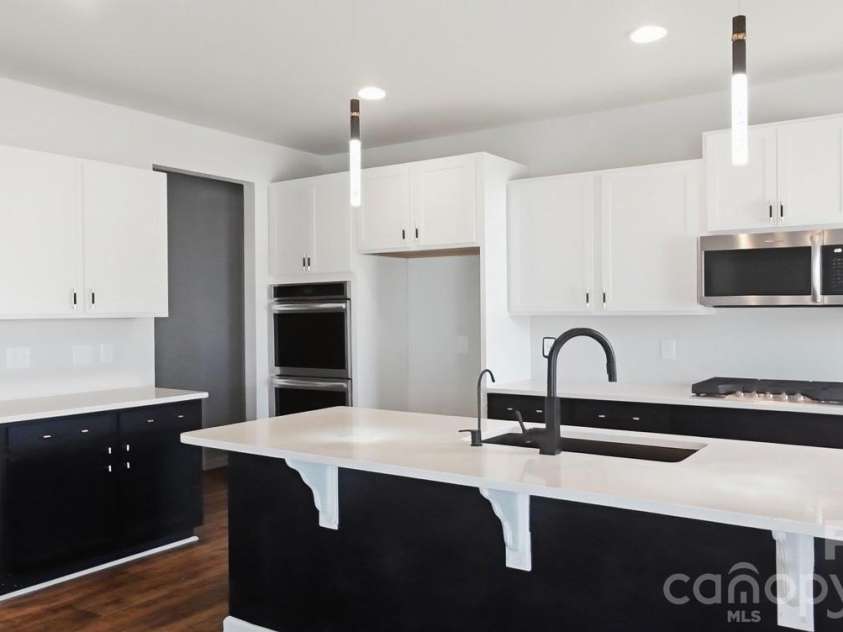 5029 Baileys Run Drive, Rock Hill, SC 29732.  MLS# CAR4353700, YatesRealty ID 15125. 