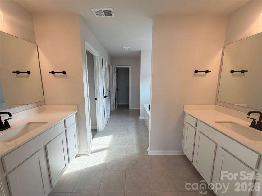 5029 Baileys Run Drive, Rock Hill, SC 29732.  MLS# CAR4353700, YatesRealty ID 15125. 