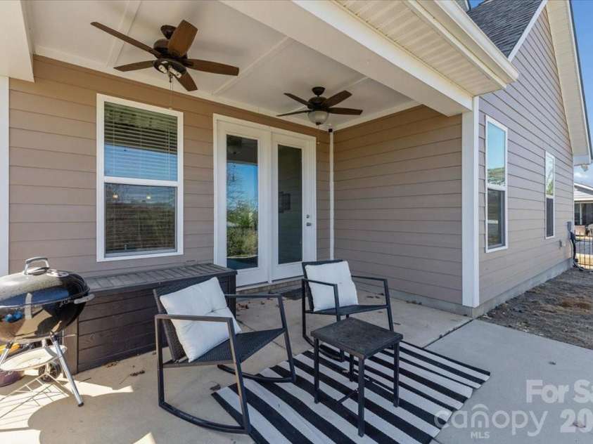 2001 Paddington Drive, Indian Trail, NC 28079.  MLS# CAR4359726, YatesRealty ID 15127. 