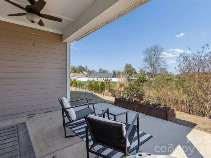 2001 Paddington Drive, Indian Trail, NC 28079.  MLS# CAR4359726, YatesRealty ID 15127. 