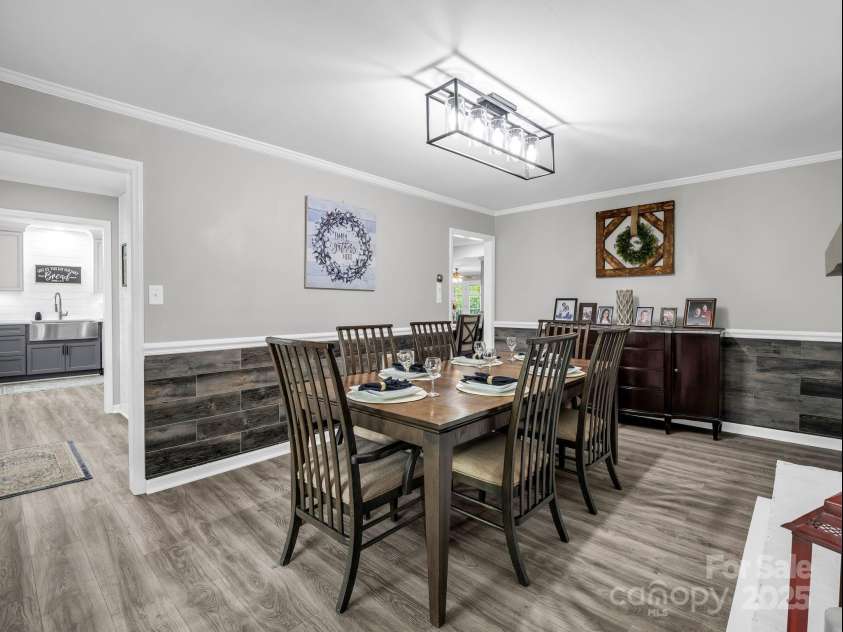 208 Wellington Drive, Lincolnton, NC 28092.  MLS# CAR4252739, YatesRealty ID 15128. Formal living room