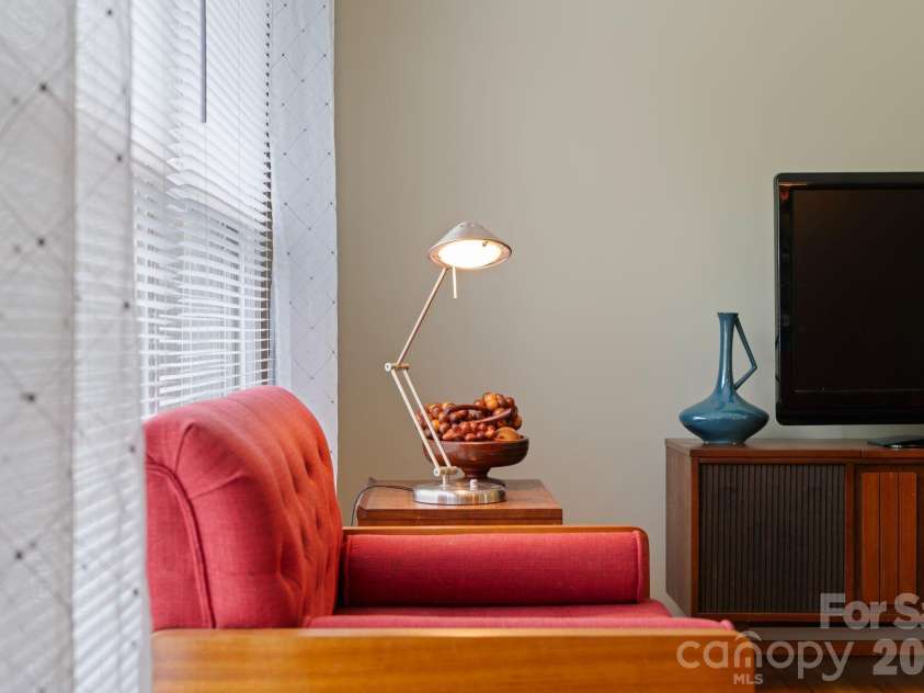 26 Cedar Hill Road, Asheville, NC 28806.  MLS# CAR4357706, YatesRealty ID 15128. 
