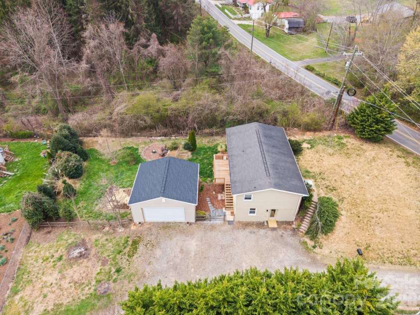 26 Cedar Hill Road, Asheville, NC 28806.  MLS# CAR4357706, YatesRealty ID 15128. 