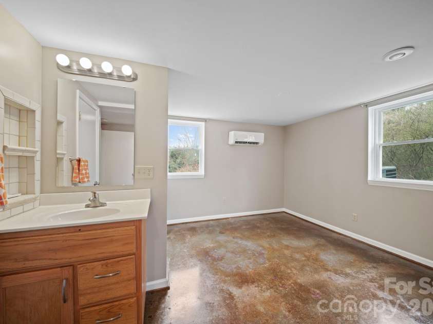 26 Cedar Hill Road, Asheville, NC 28806.  MLS# CAR4357706, YatesRealty ID 15128. Lower Level bedroom #2