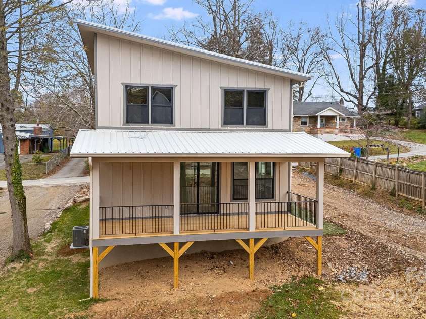 65 Bellevue Road, Asheville, NC 28803.  MLS# CAR4203050, YatesRealty ID 15129. New construction 3B/3.5 contemporary 1984 sq ft home conveniently located in Asheville.