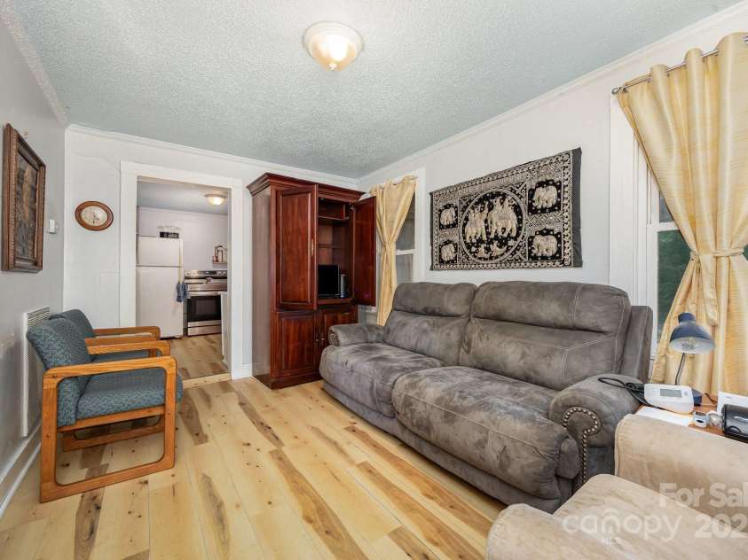 1110 Wall Street, Statesville, NC 28677.  MLS# CAR4286494, YatesRealty ID 1513. 