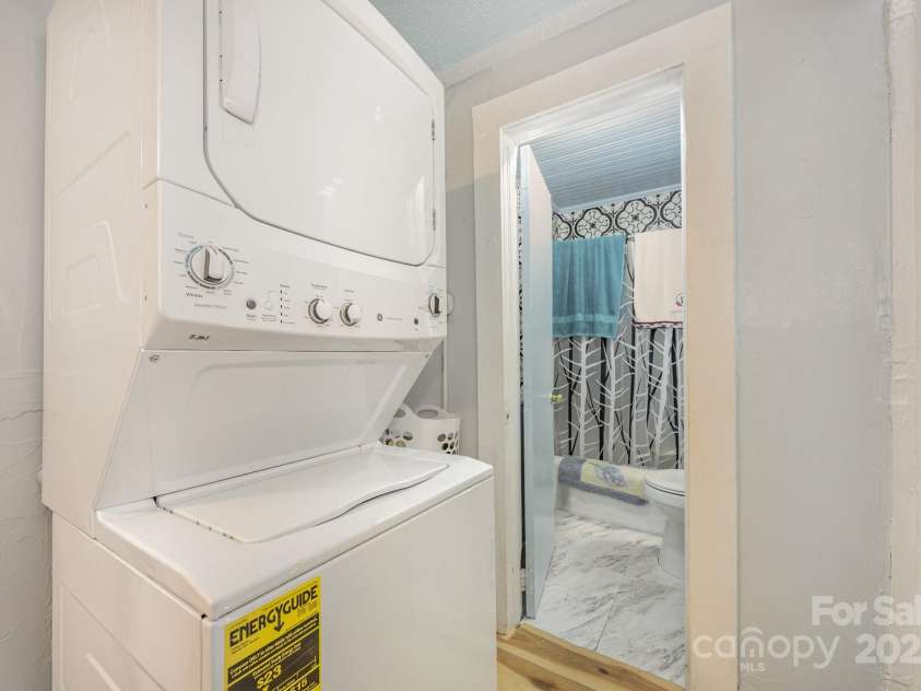 1110 Wall Street, Statesville, NC 28677.  MLS# CAR4286494, YatesRealty ID 1513. 