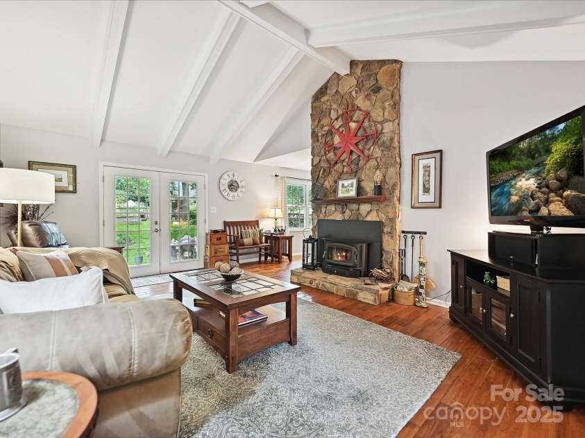 2911 Butter Churn Lane, Matthews, NC 28105.  MLS# CAR4260813, YatesRealty ID 15130. 
