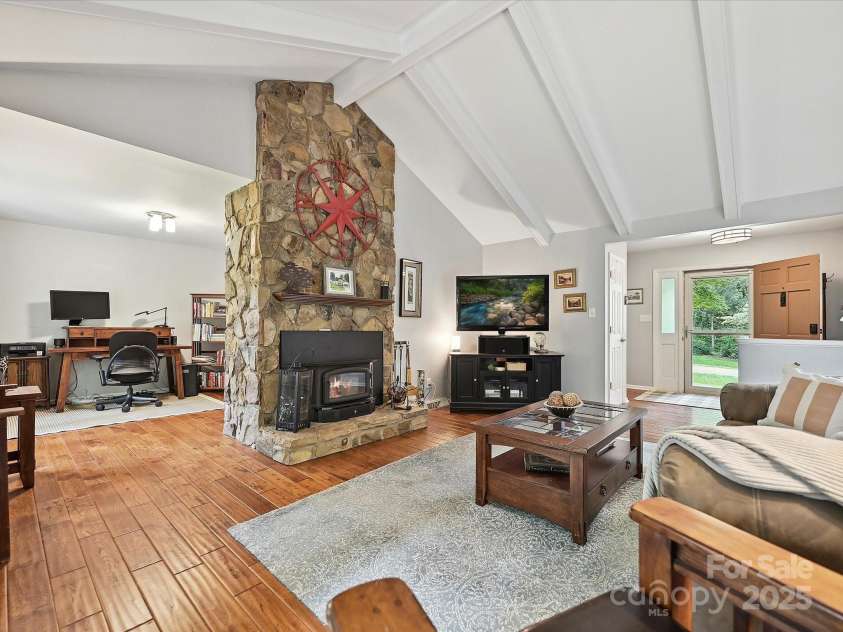 2911 Butter Churn Lane, Matthews, NC 28105.  MLS# CAR4260813, YatesRealty ID 15130. 