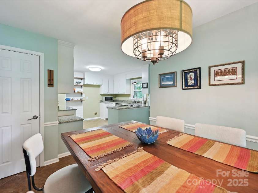 2911 Butter Churn Lane, Matthews, NC 28105.  MLS# CAR4260813, YatesRealty ID 15130. 