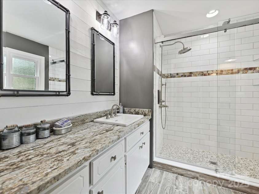 2911 Butter Churn Lane, Matthews, NC 28105.  MLS# CAR4260813, YatesRealty ID 15130. 