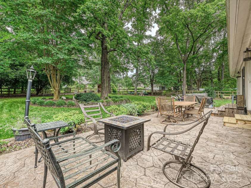 2911 Butter Churn Lane, Matthews, NC 28105.  MLS# CAR4260813, YatesRealty ID 15130. 