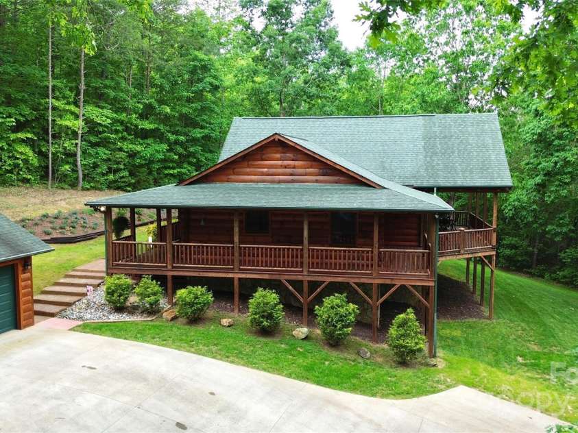 34 Waterfall Drive, Marion, NC 28752.  MLS# CAR4260031, YatesRealty ID 15131. 