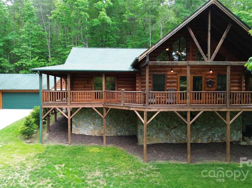 34 Waterfall Drive, Marion, NC 28752.  MLS# CAR4260031, YatesRealty ID 15131. 