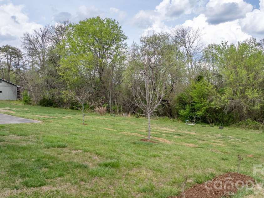 118 Whitley Road, Morganton, NC 28655.  MLS# CAR4364553, YatesRealty ID 15132. 