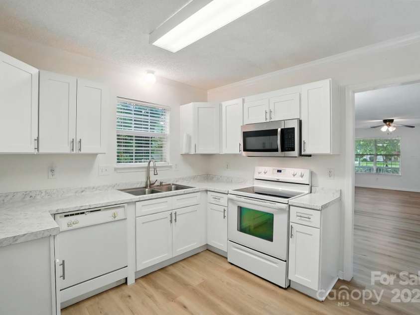 519 Jacobs Ridge, Fort Mill, SC 29715.  MLS# CAR4250605, YatesRealty ID 15132. 
