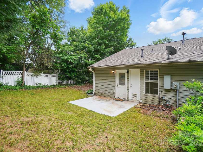 519 Jacobs Ridge, Fort Mill, SC 29715.  MLS# CAR4250605, YatesRealty ID 15132. 