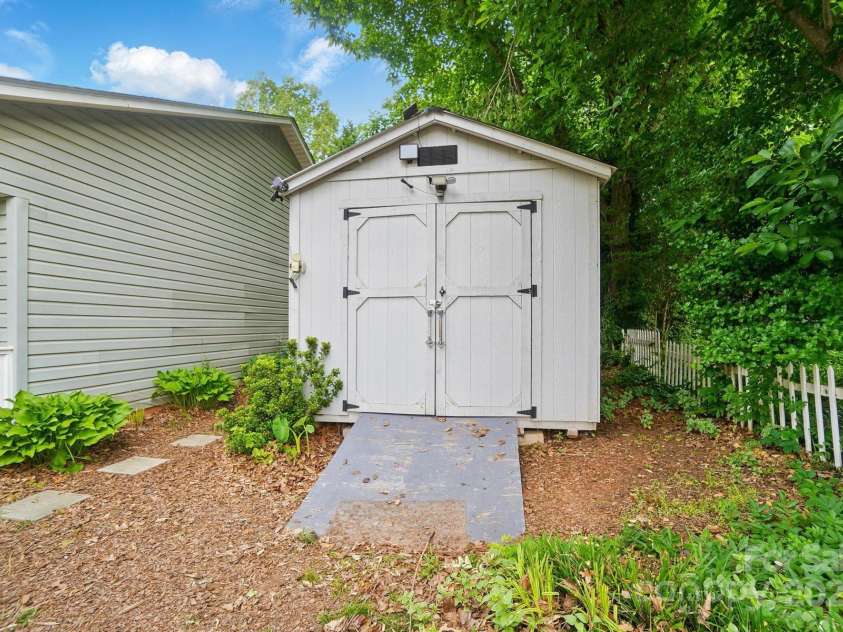 519 Jacobs Ridge, Fort Mill, SC 29715.  MLS# CAR4250605, YatesRealty ID 15132. 