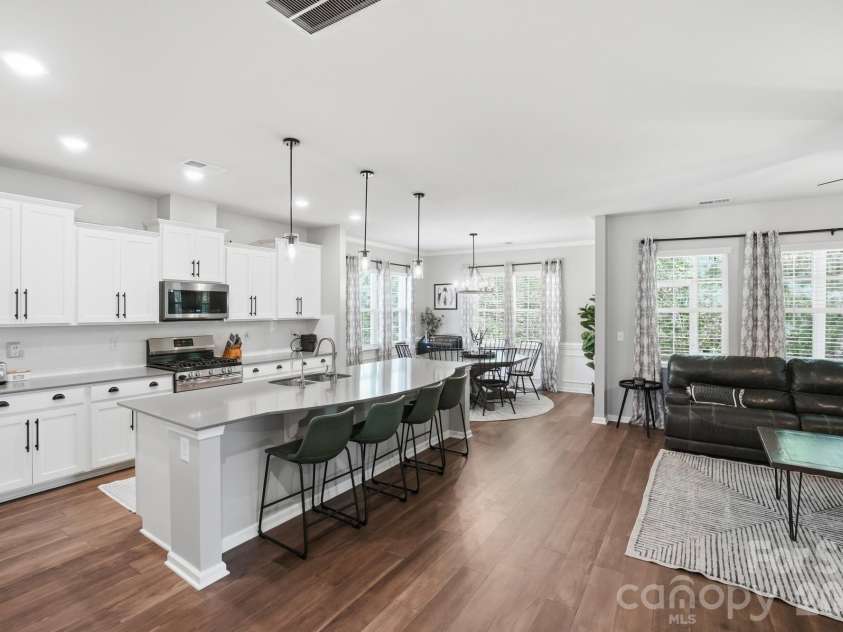 2102 Abundance Lane, Waxhaw, NC 28173.  MLS# CAR4366499, YatesRealty ID 15133. 