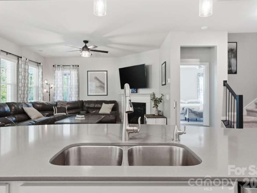 2102 Abundance Lane, Waxhaw, NC 28173.  MLS# CAR4366499, YatesRealty ID 15133. 
