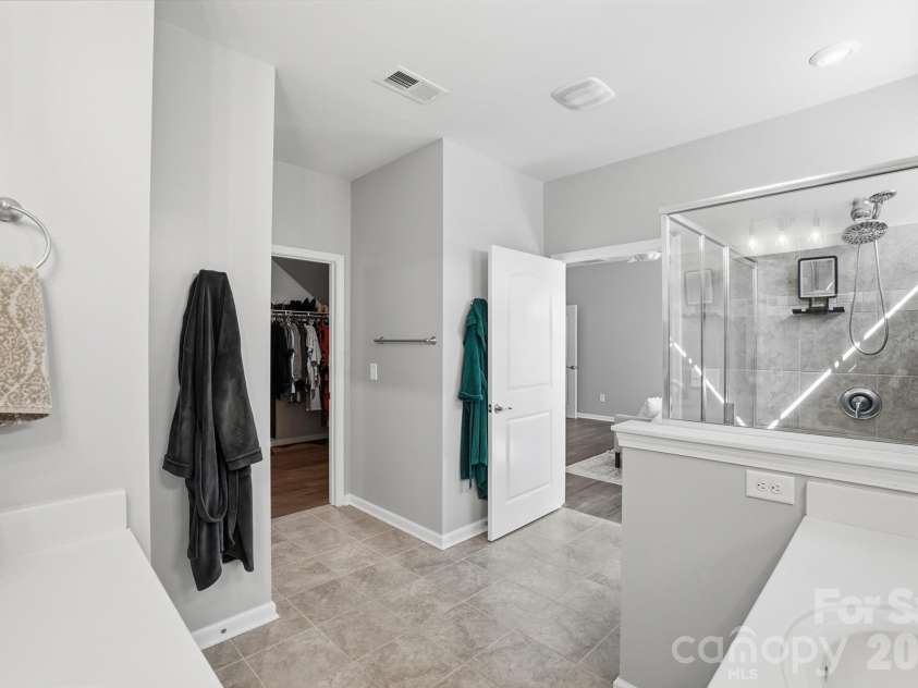 2102 Abundance Lane, Waxhaw, NC 28173.  MLS# CAR4366499, YatesRealty ID 15133. 