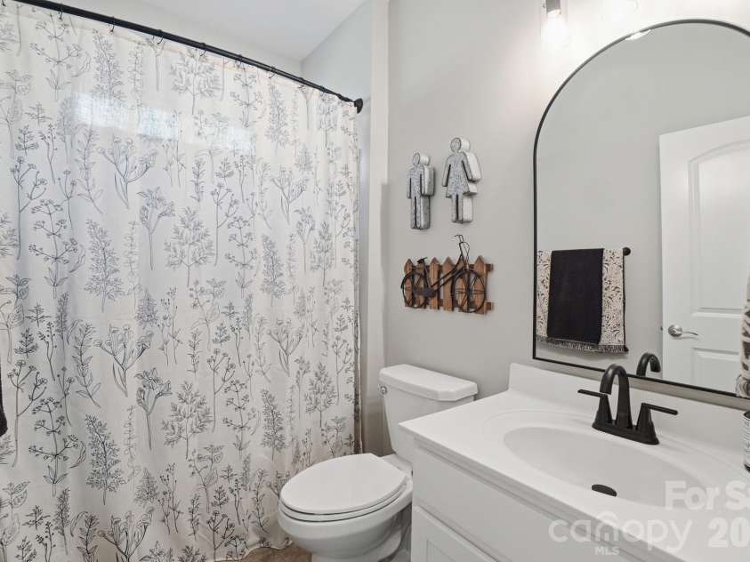 2102 Abundance Lane, Waxhaw, NC 28173.  MLS# CAR4366499, YatesRealty ID 15133. 