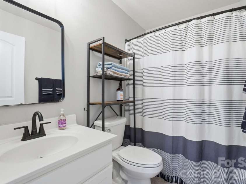 2102 Abundance Lane, Waxhaw, NC 28173.  MLS# CAR4366499, YatesRealty ID 15133. 