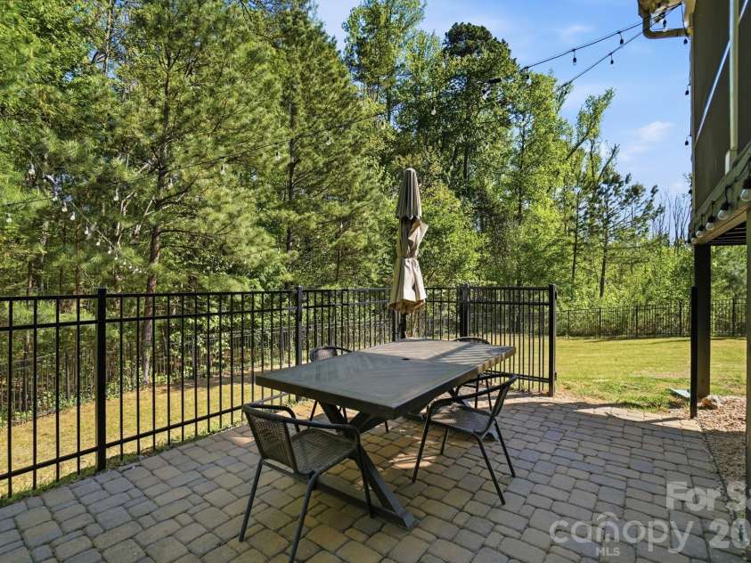 2102 Abundance Lane, Waxhaw, NC 28173.  MLS# CAR4366499, YatesRealty ID 15133. 