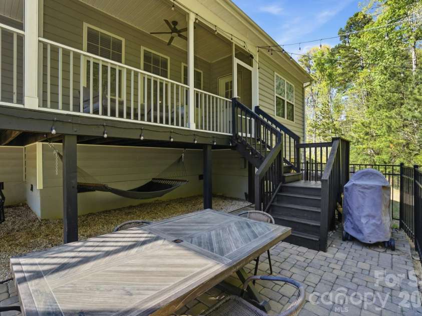 2102 Abundance Lane, Waxhaw, NC 28173.  MLS# CAR4366499, YatesRealty ID 15133. 
