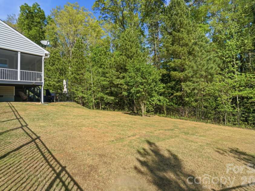 2102 Abundance Lane, Waxhaw, NC 28173.  MLS# CAR4366499, YatesRealty ID 15133. 